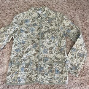 Women’s Floral Patterned button up jacket/blazer